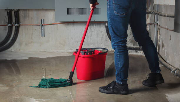 Local water damage restoration in CA
